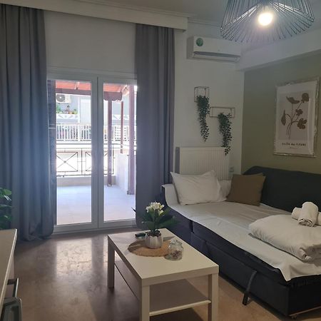 לריסה Apartment In The Heart Of The City 3A מראה חיצוני תמונה
