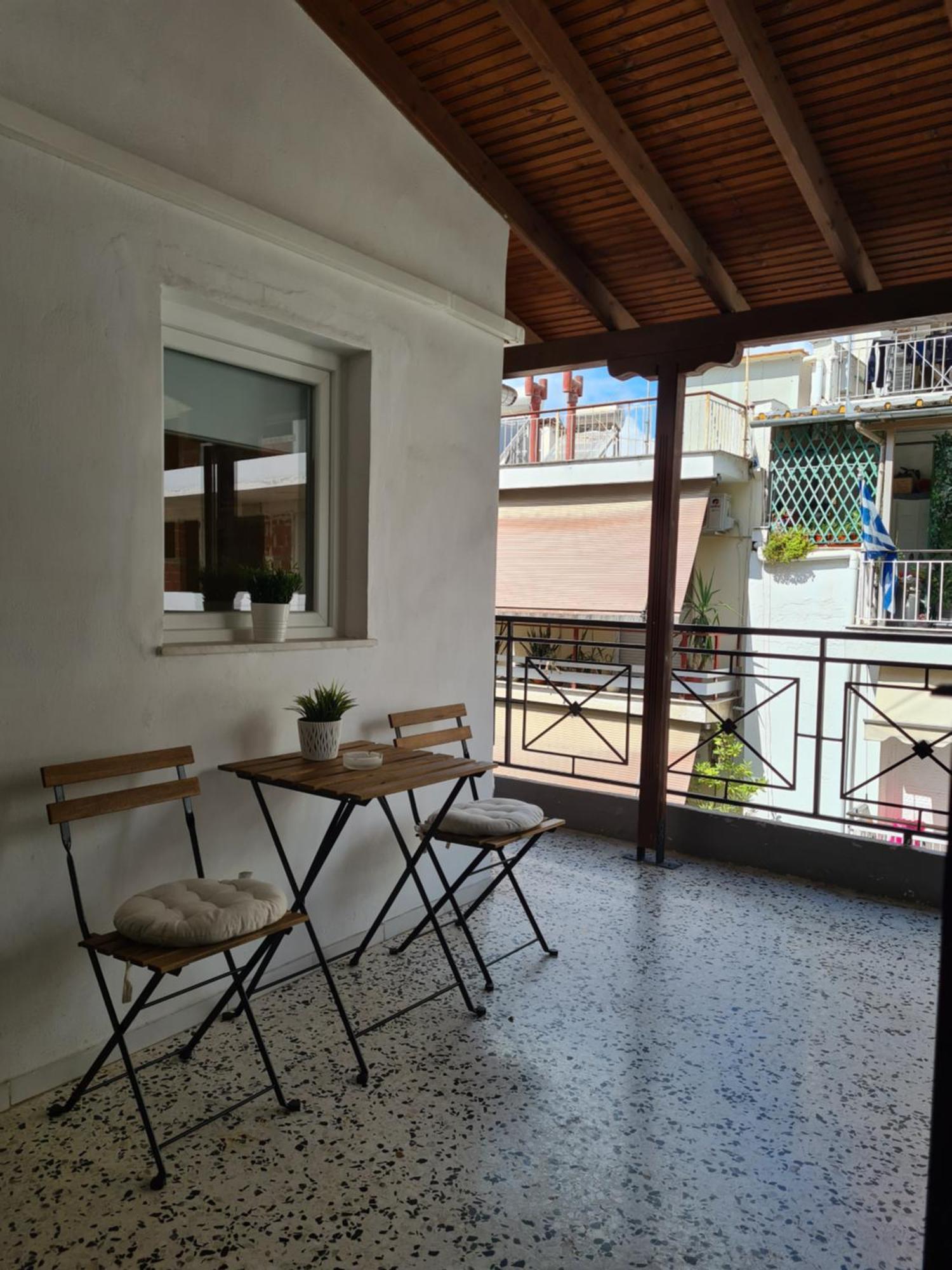 לריסה Apartment In The Heart Of The City 3A מראה חיצוני תמונה