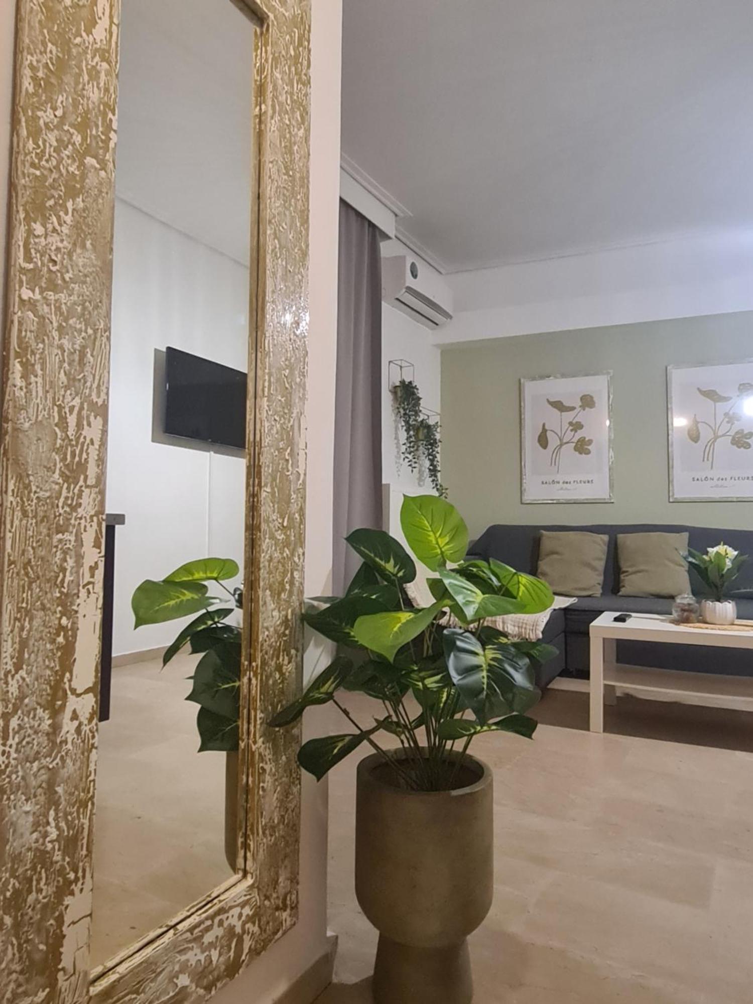 לריסה Apartment In The Heart Of The City 3A מראה חיצוני תמונה
