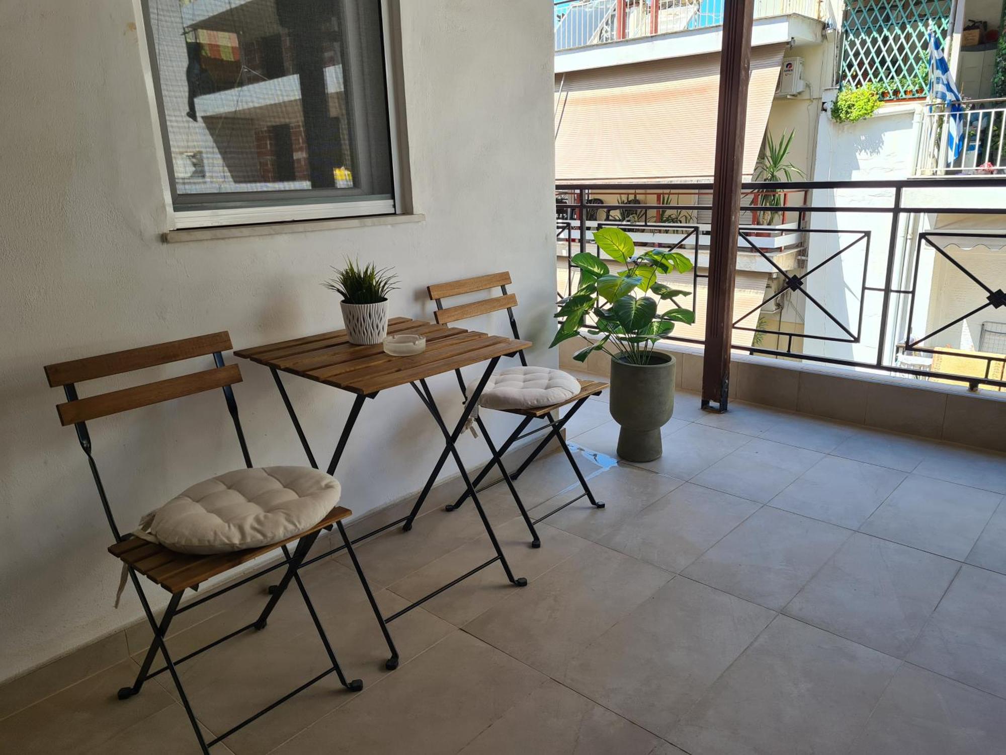 לריסה Apartment In The Heart Of The City 3A מראה חיצוני תמונה